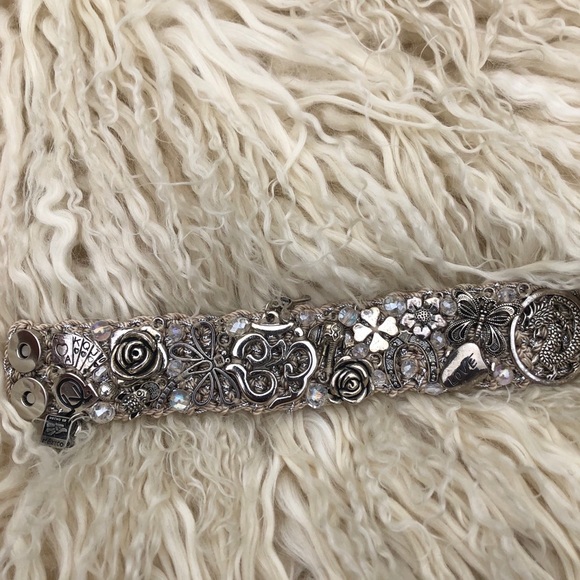 One of a kind handmade Macrame’ Bracelet - Picture 1 of 6